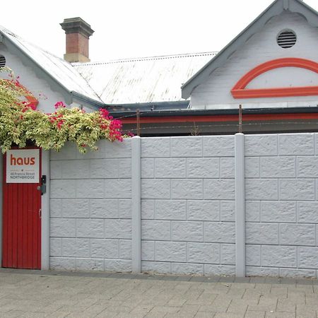 Haus Accommodation - Note - Valid Passport Required To Check-In Perth Exterior photo