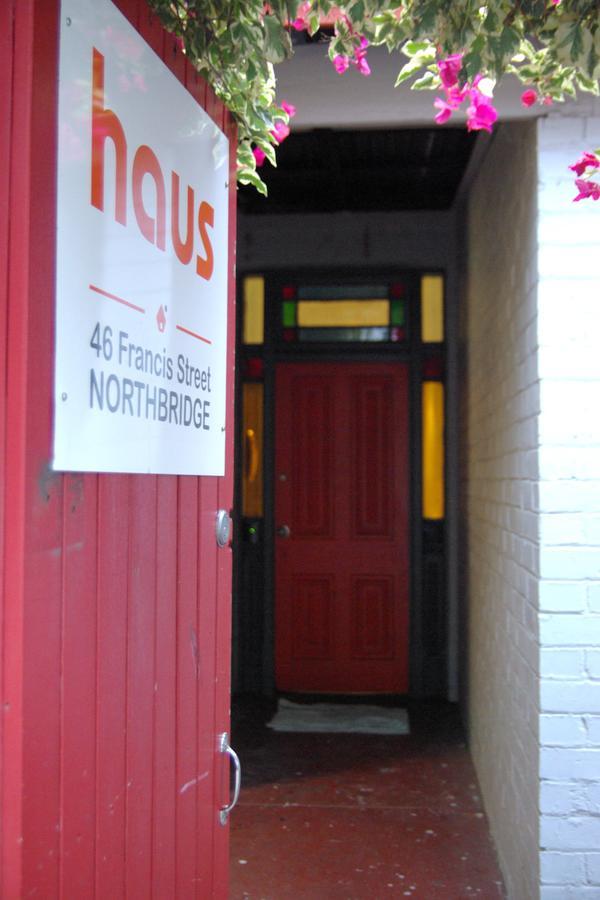 Haus Accommodation - Note - Valid Passport Required To Check-In Perth Exterior photo