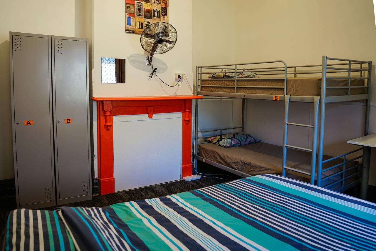 Haus Accommodation - Note - Valid Passport Required To Check-In Perth Exterior photo